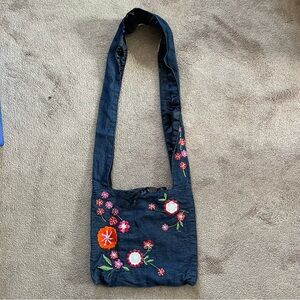 2/$20 Vintage Embroidered Beaded Bindle Bag